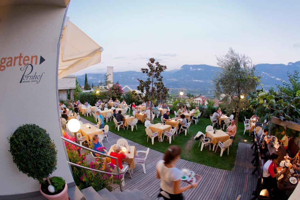 Hotel Residence Pernhof Termeno Exterior foto